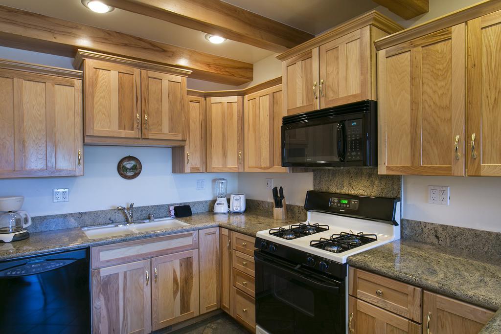 Mammoth Village Properties By 101 Great Escapes Mammoth Lakes Oda fotoğraf